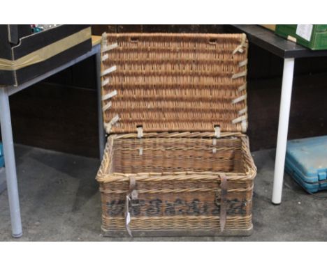 Vintage wicker hamper basket