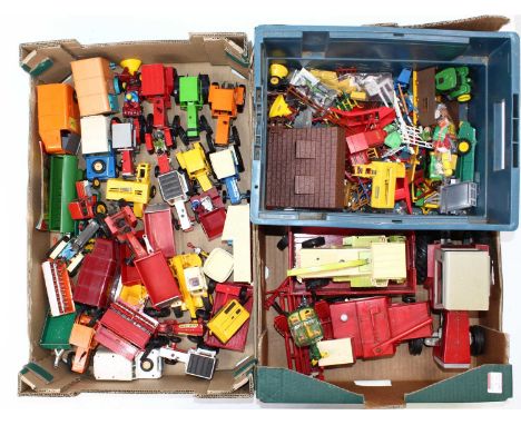 Two trays containing a good selection of various Britains ERTL and similar farming and and agricultural related diecast vehic