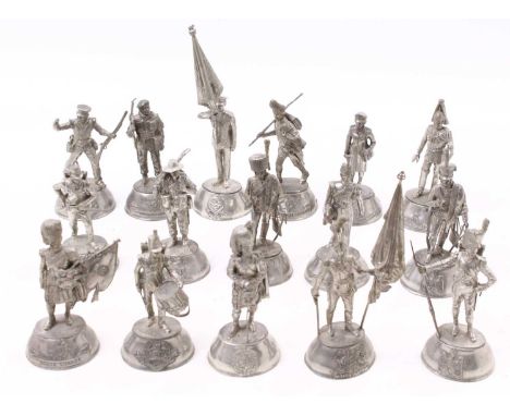 Chas C Stadden loose soldier/other figurines to include; the Queens Guard, Womens Royal Army Corps, Cold Stream Guards and ot