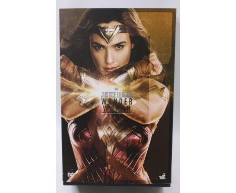 A Hot Toys Ltd 1/6 scale action figure of Wonder Woman No. MMS450 'Justice League', appears incomplete, housed in the origina