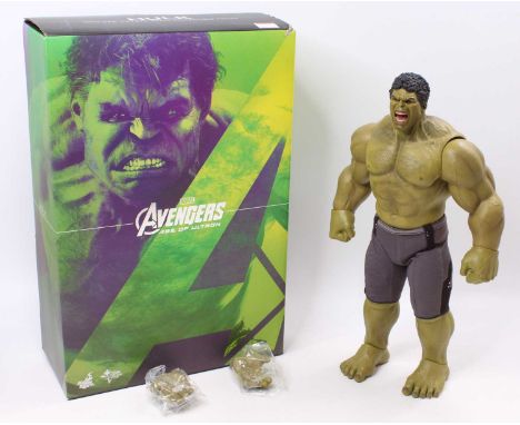 A Hot Toys Ltd 1/6 scale action figure of Hulk No. MMS286 'Avengers Age of Ultron', appears complete, housed in the original 