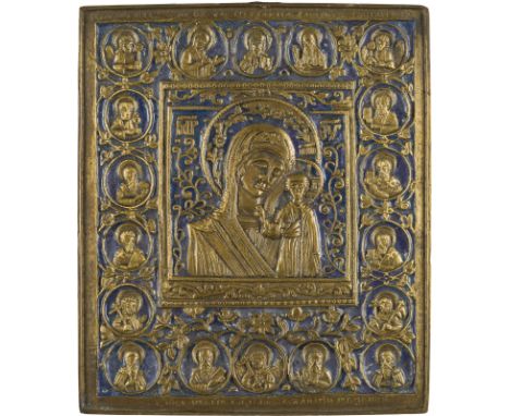 BRONZE-IKONE MIT DER GOTTESMUTTER VON KASAN (KASANSKAJA) Russland, 19. Jh. Bronze, reliefiert gegossen, emailliert in Blau, p