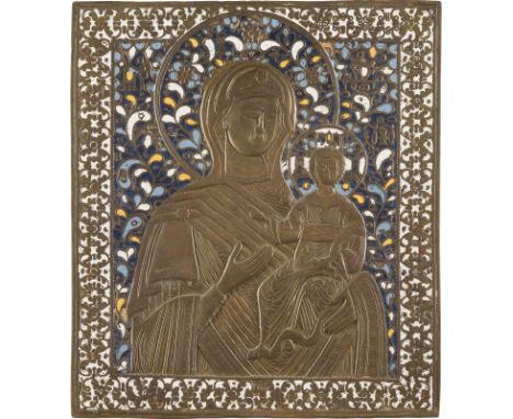 GROSSE BRONZE-IKONE MIT DER GOTTESMUTTER VON SMOLENSK (SMOLENSKAJA) Russland, um 1700 Bronze, reliefiert gegossen, vier-farbi