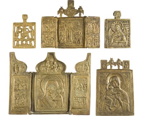 SAMMLUNG VON FÜNF BRONZE-IKONEN: DARSTELLUNGEN DER GOTTESMUTTER, DEESIS SOWIE JOHANNES DER TÄUFER Russland, um 1700/um 1800 B