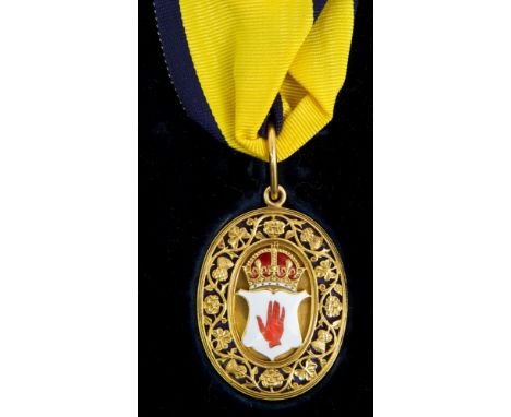 Fine Edwardian gold (22ct) and enamel baronets' badge (United Kingdom type), inscribed on reverse - Coats of Auchendrane, wit