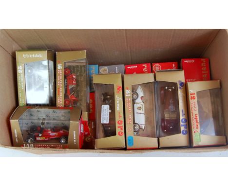 25 various boxed Brumm Revival and Oro series diecast vehicles to include Bugatti 57 Roadster 1936, a Blitzen Benz 1910, and 