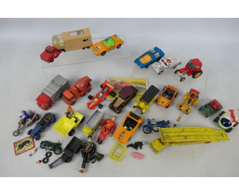 Corgi - Britains - Matchbox - Other - A group of unboxed diecast model vehicles in various scales. Lot includes a Britains #9