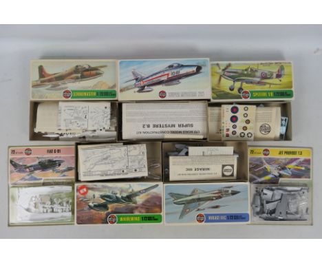 Airfix - Airfix - Seven boxed Airfix Series 1 &amp; 2, 1:72 scale plastic military aircraft model kits mainly in Type 4 boxes