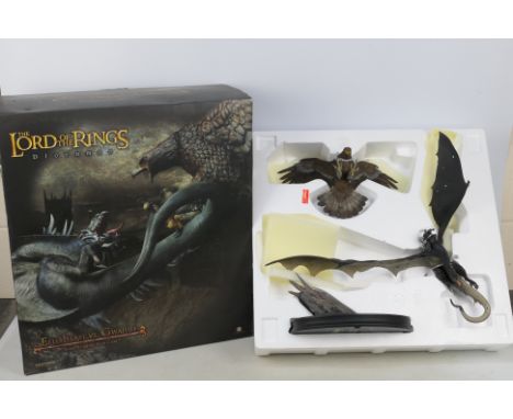 Sideshow - The Lord Of The Rings - A boxed limited edition Fell Beast vs. Gwaihir Diorama number 907 of only 1250 produced. I