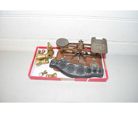 Mixed Lot: Vintage postal scales and weights