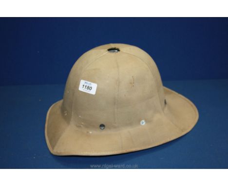 A military Pith helmet