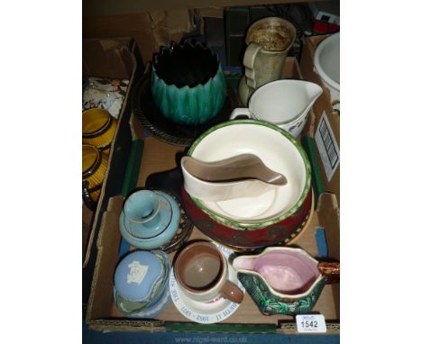 A quantity of miscellaneous china including a Poole row vase, Prinknash vase, Wedgwood, Jasperware, a cottage ware jug, Alfre