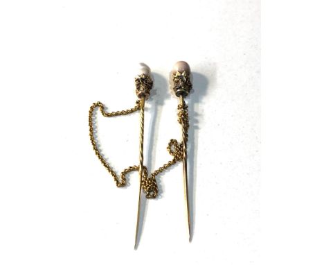 Antique 15ct gold &amp; fresh water pearl scarf pins each measures approx 5.7cm  total weight 4.1g please see images for deta