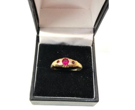 18ct gold diamond ruby  ring weight 2.6g 