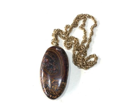 Australian boulder opal pendant and 9ct gold chain pendant measures approx 4.3cm by 2.3cm hallmarked 9ct gold chain weight 9.