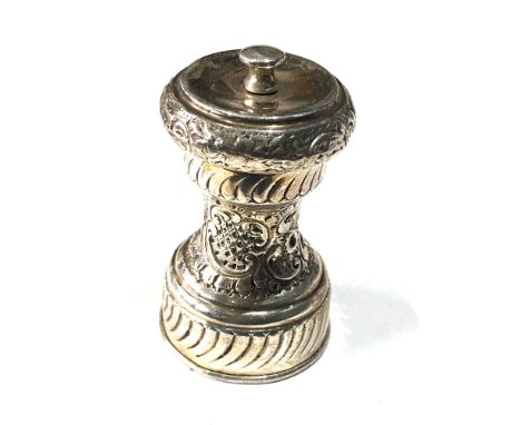 Silver pepper grinder measures approx 8.7cm height weight 131g please see images for detail as they are part of the descripti