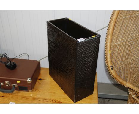 A modern pottery stick stand