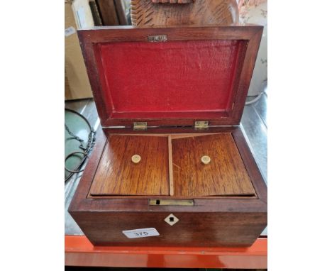 A Georgian mahogany tea caddy. 