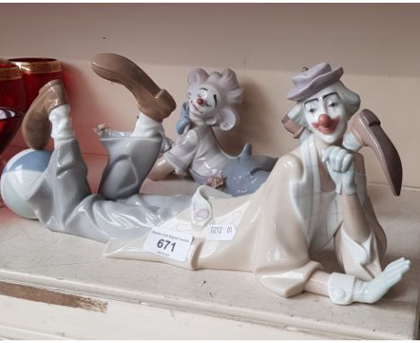 Two Lladro reclining clownsCondition:- Good, no sign of any damage or repair.