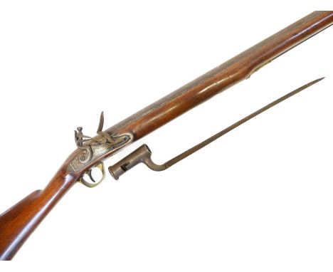 Flintlock officers fusil with bayonet Flintlock .650 officers fusil or musket by Weatherhead and Co. Derby, 37inch barrel wit