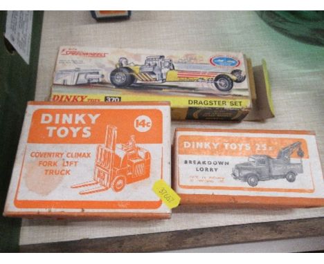 A Dinky Toys Coventry Climax Fork Lift Truck, 14C, boxed, together with a Dinky Toys 25x Breakdown Lorry, boxed and a Dinky T