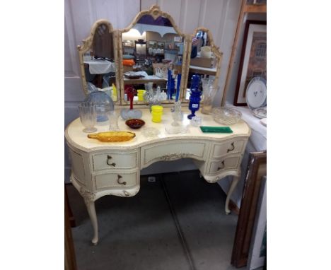 A vintage dressing table. Height approximately 145cm COLLECT ONLY