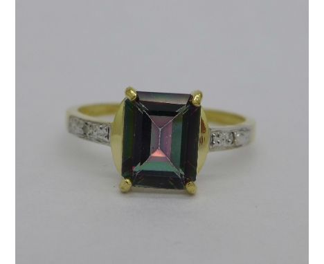 A 9ct gold, mystic topaz and diamond ring, weight 1.7g, size O