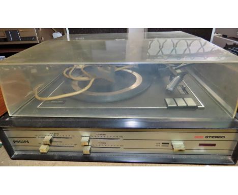 Philips 829 stereo record player and speakers 