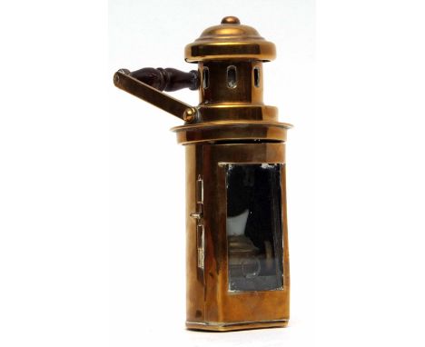 Small copper carriage lamp, 19cms high  