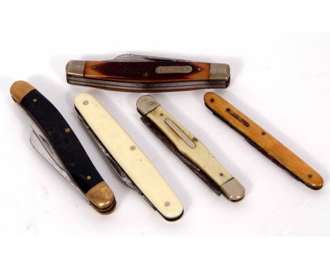 Mixed Lot: five various pocket knives including Old Timer and Witness, various dates and makers (5) 