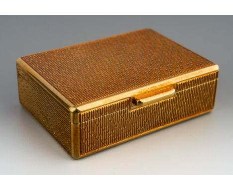 An Asprey &amp; Co. 18ct gold case, with engine turned surface detail, sponsors Mark Asprey &amp; Co, signed to base of case 