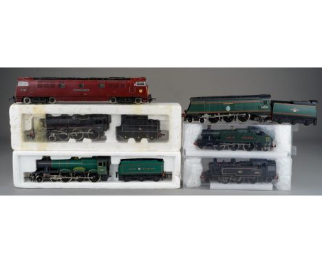 Assorted OO Gauge Locomotives to include Bachmann 41324, Airfix GWR 6110, Hornby Western Courier D1062, Hornby Lord Beaverbro