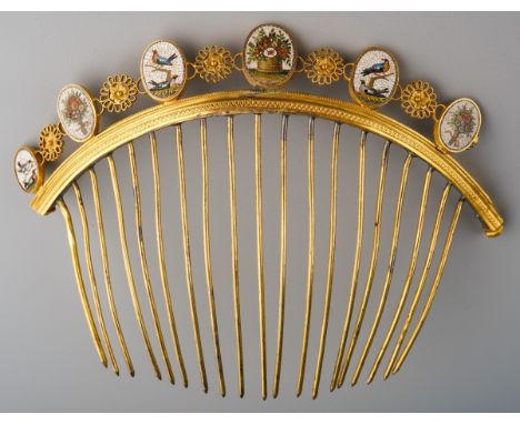 Georgian era Grand Tour micro mosaic hair ornament comb set in gilt metal and high carat gold, 6 micro mosaic panels depictin