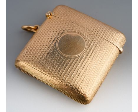 9ct gold vesta case with engine turned detail, bowed body, fully hallmarked with makers marks H M, gross weight 22g