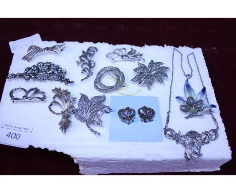 A selection of vintage Marcasite brooches 
