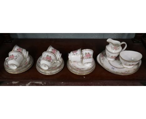 Royal Doulton tea service - Canton 