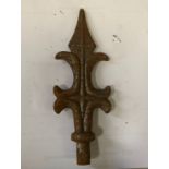 40 x Iron Arrow Head Finials - Ref: A1/C - CL464 - Location: Liverpool L19 Buyers will be required