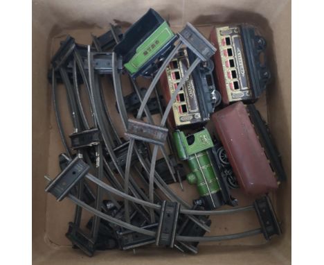 Box of various pre-war O gauge Hornby railway including engine, tender, Pullman carriages etc 