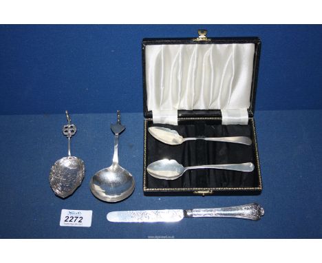 A small quantity of silver cutlery including; a cased pair of Birmingham silver jam spoons (possibly 1921), a silver ladle sp