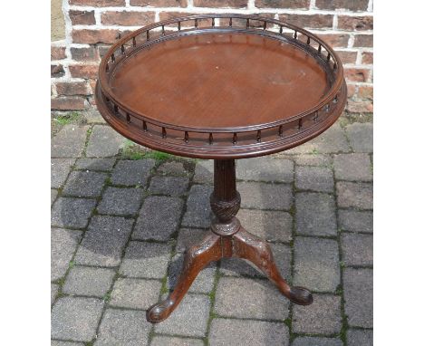 Reproduction mahogany Chippendale style circular table with gallery