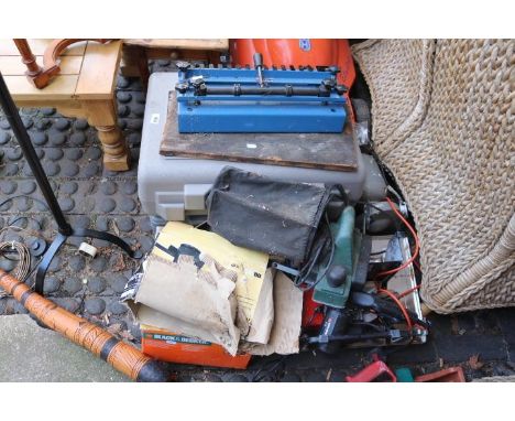Collection of assorted Electrical tools to include Black and Decker 