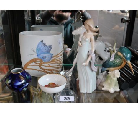 Collection of assorted Ceramics to include Rosenthal Studio Line, Kaiser, Karl Ens etc (6)