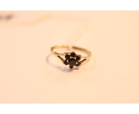 Ladies 9ct Gold Sapphire Daisy design ring Size N. 1.5g total weight 