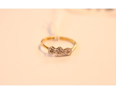 Ladies 18ct Gold and Platinum Diamond set ring Size N. 2.2g total weight 