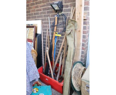 Box of assorted Garden Tools 