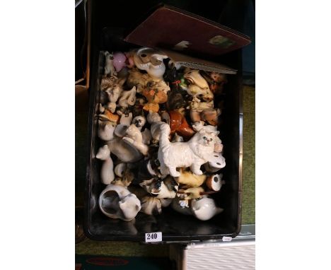 Box of assorted ceramic Cat ornaments to include Beswick etc. 