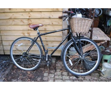 Balmoral Gents cycle with wicker basket 