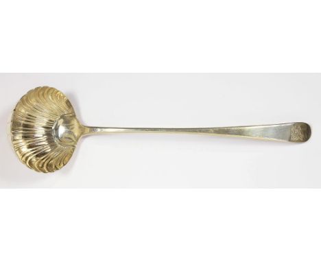 A GEORGE III SILVER SOUP LADLE, OLD ENGLISH PATTERN WITH SHELL BOWL, CRESTED, LONDON 1771, 3OZS