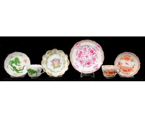 TWO MEISSEN COFFEE CUPS AND SAUCERS AND A MEISSEN PLATE IN THE INDIAN AND OTHER PATTERNS, PLATE 15CM DIAM, CROSSED SWORDS, A 