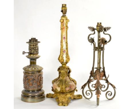 A VICTORIAN ORMOLU MOUNTED ENGLISH PORCELAIN LAMP, 50CM H EXCLUDING LATER ELECTRIC BULB HOLDER, A 19TH C FRENCH ELECTROPLATED